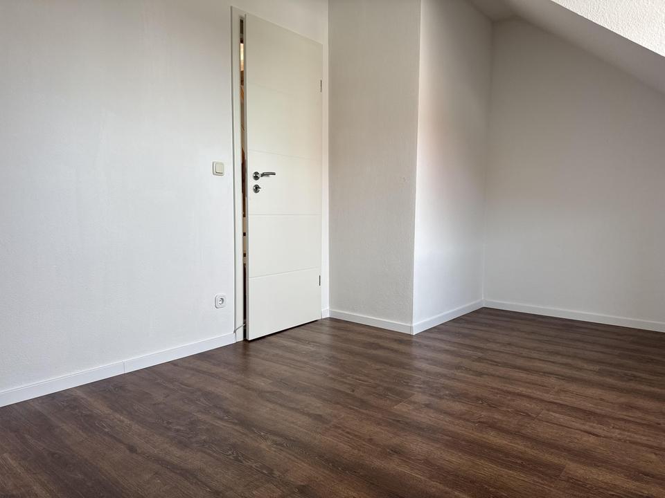 3 Zimmer Maisonette Wohnung 74qm + 24qm offener Galerie 2 Balkonen, TG & Stellplatz – Bild 12