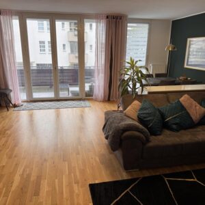 Helle 100 m² 3-Zimmer-Wohnung mit Balkon & Aufzug – bezugsfrei in Berlin-Wedding nahe Berlin-Mitte