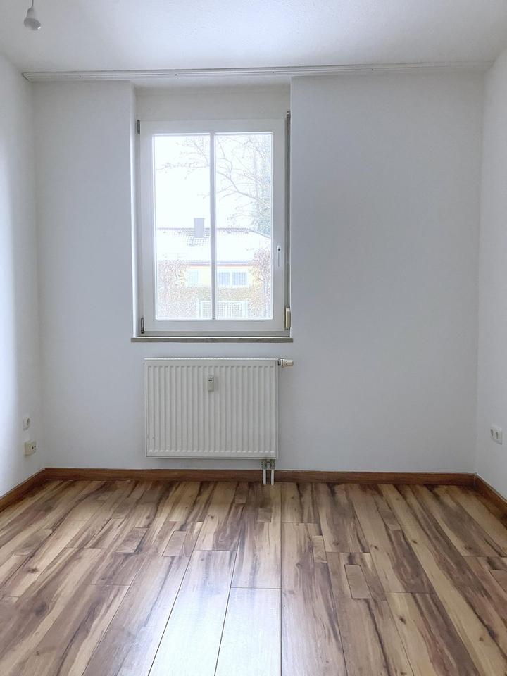 Sonnige 2-Zimmerwohnung in Superlage mit Terrasse , Garten und Tiefgarage – Bild 7