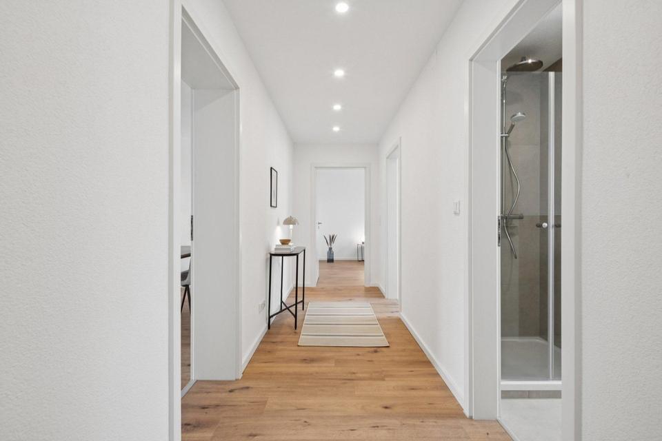 Sofort bezugsfrei: Helle 3 ZKB-Wohnung mit 2 Balkonen, provisionsfrei und frisch renoviert – Bild 3