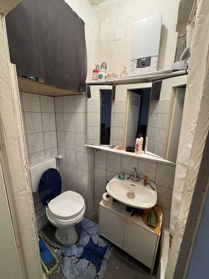 Möblierte und renovierte 2,5- Zimmerwohnung zu vermieten – Bild 13