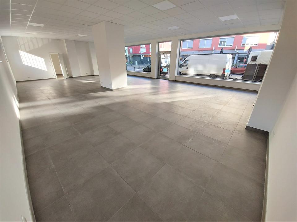 Große Gewerbefläche mit vielfältigen Nutzungsmöglichk. + große Schaufenster – Bild 2