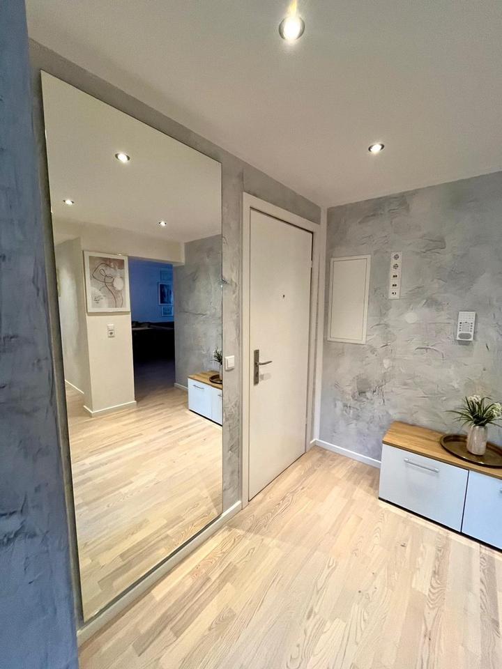 Bezugsfertige 3-Zi.-Wohnung in Gomaringen, top renoviert, Balkon, TG & Aufzug – Bild 3