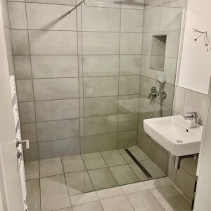 2 Zimmer Wohnung mit Terrasse – sofort verfügbar