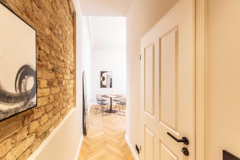 Stilvoller Altbau-Traum in bester Lage in Berlin-Mitte 2,5 Zimmern und luxuriösem Interior-Konzept – Bild 15