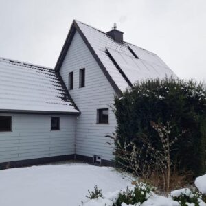 Modernisiertes Einfamilienhaus mit großem Garten
