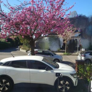 EFH mit 180m2 (Wf+Nf) saniert und vollmöbliert mit Garten, Pool und Partyraum