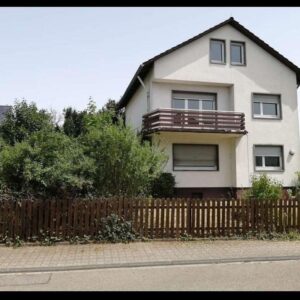 Großzügiges Familienglück in Spöck: 7 Zimmer mit separierbarem Dachgeschoss & Baugenehmigung