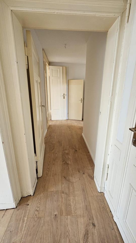 Großzügige 2,5-Zi Familienwohnung, große Wohn-Küche, zentrumsnah, sehr hell und freundlich, – Bild 4