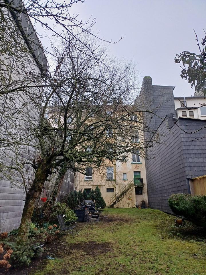 Vielseitiges Wohnhaus: Großfamilie oder 2×3-Zimmer-Wohnungen + Gewerbe & Garten – Bild 13