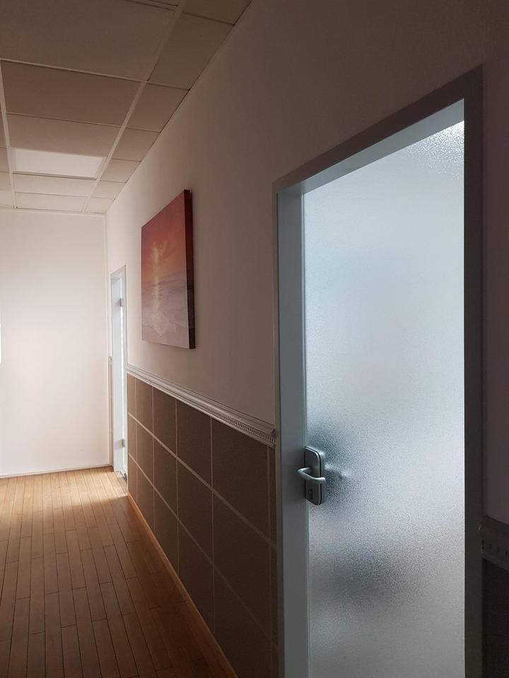 Flachdachhalle, Büros – Bild 15