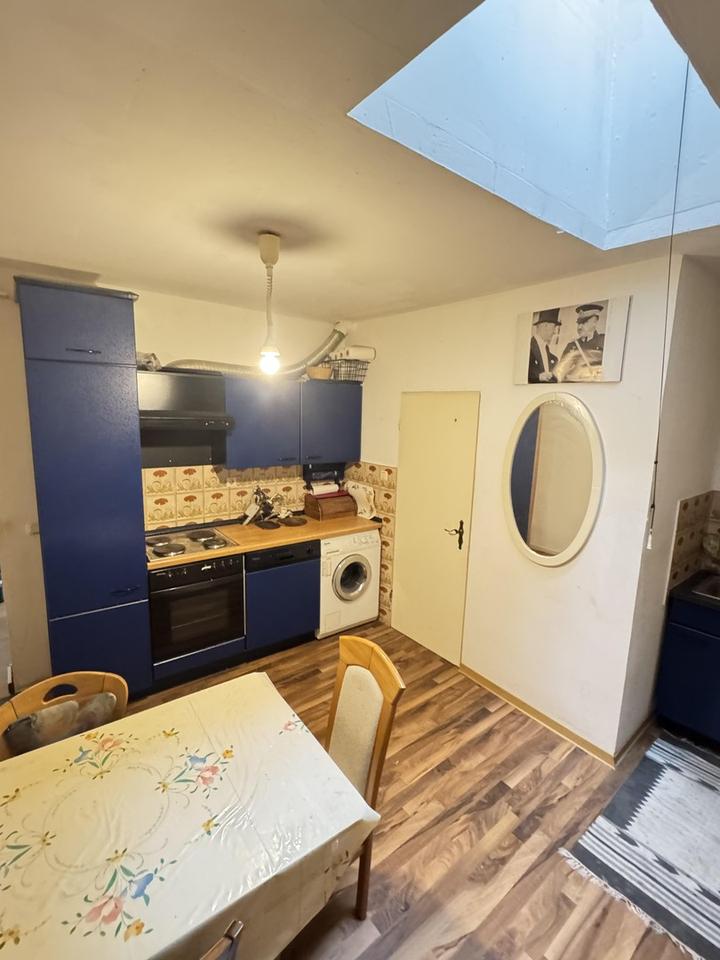 Möblierte und renovierte 2,5- Zimmerwohnung zu vermieten – Bild 8