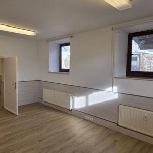 Zwei Büroräume im Souterrain in sehr ruhiger Lage in Starnberg, Glasfaseranschl., inkl. Strom