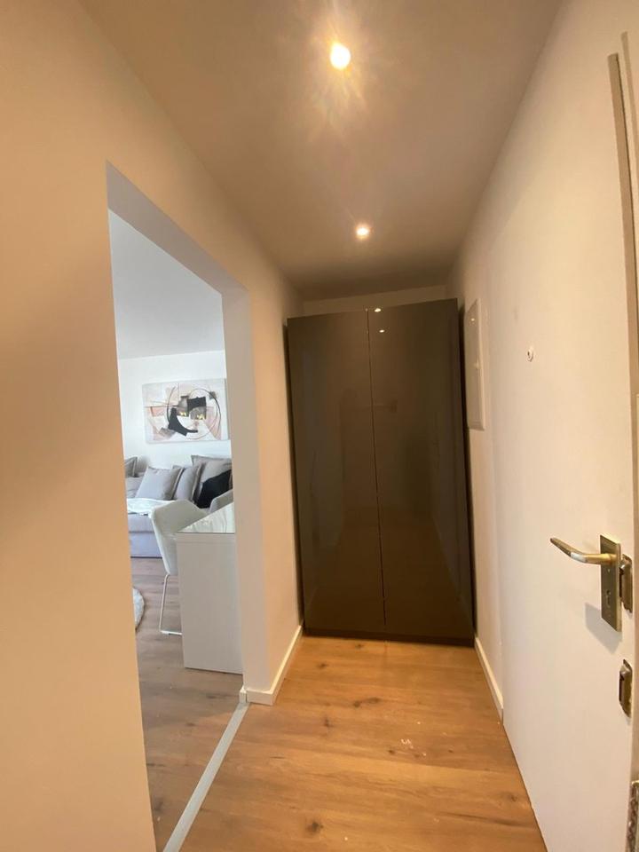 Hochwertig kernsanierte und komplett möblierte 1-Zimmer-Wohnung – Bild 11