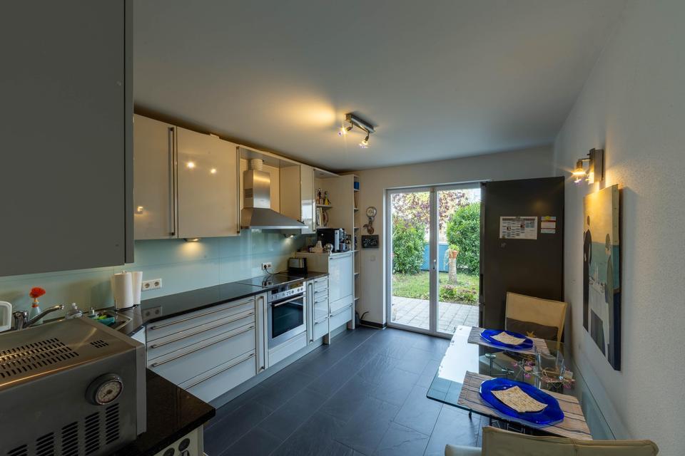 Wunderschöne Doppelhaushälfte mit Südgarten – Bild 7