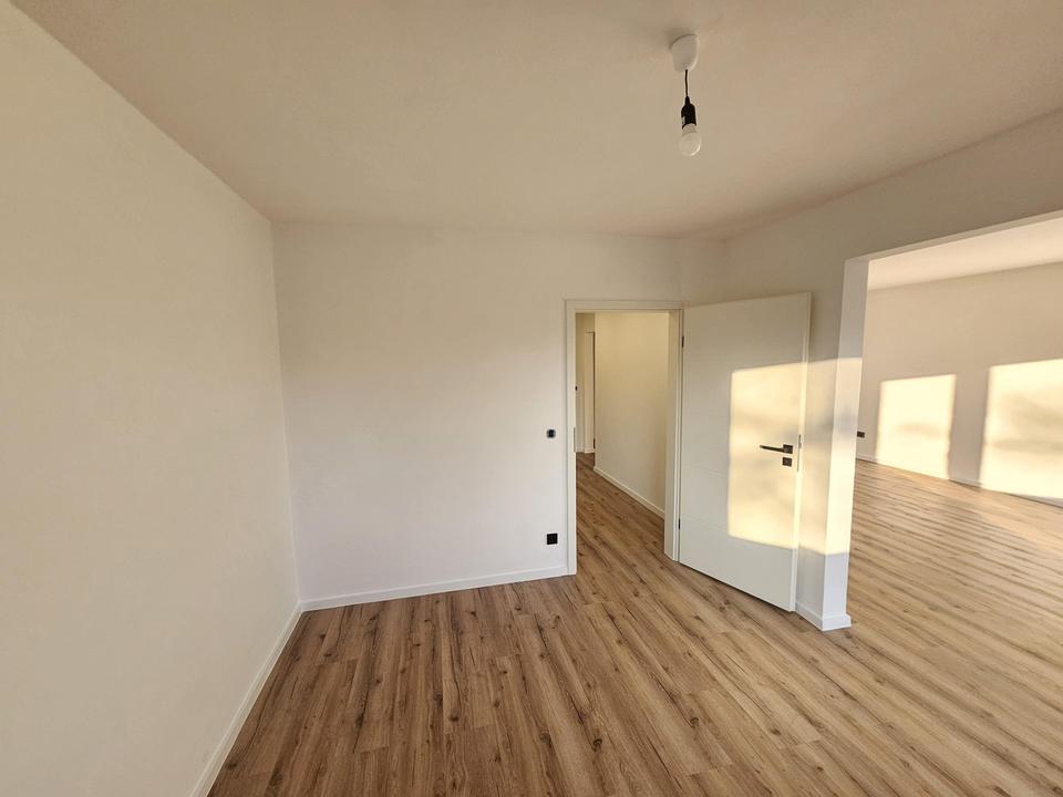 HH-Niendorf - Helle 3-Zimmer-Wohnung inkl. TG-Stellplatz mit Südbalkon in bester Lage – Bild 6