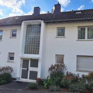 Gemütliche 2-Zimmer-Wohnung in idyllischer Lage mit Balkon und Einbauküche und Stellplatz