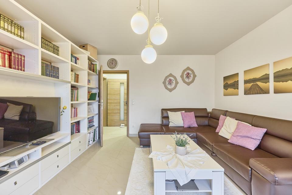 Großzügiges Wohnen mit Garten auf zwei Ebenen – Bild 7