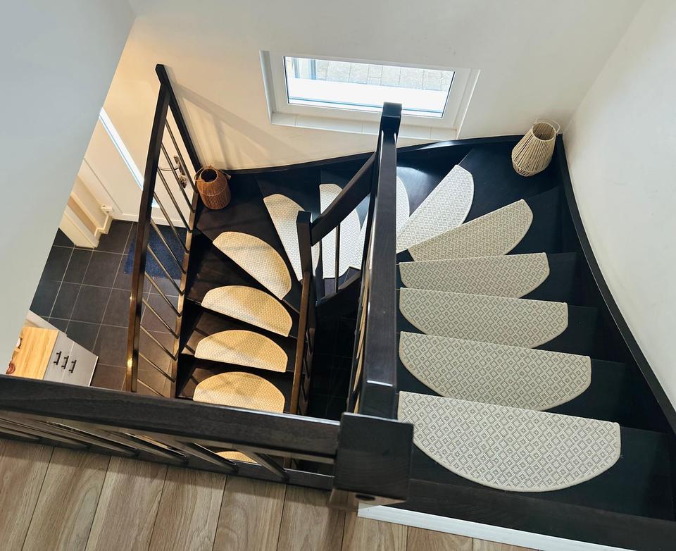 Traumhafte Stadtvilla mit Garten & nachhaltiger Energie in zweiter Reihe – Bild 9