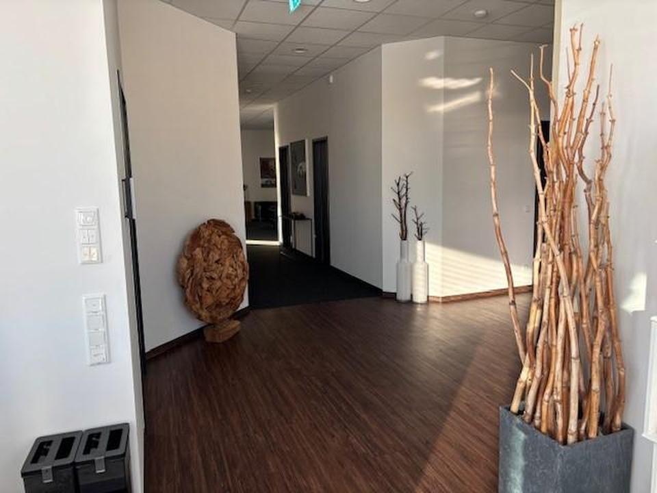 Geschäftsgebäude/Gewerbeimmobilie Nürnberger Land an der A9 – Bild 5