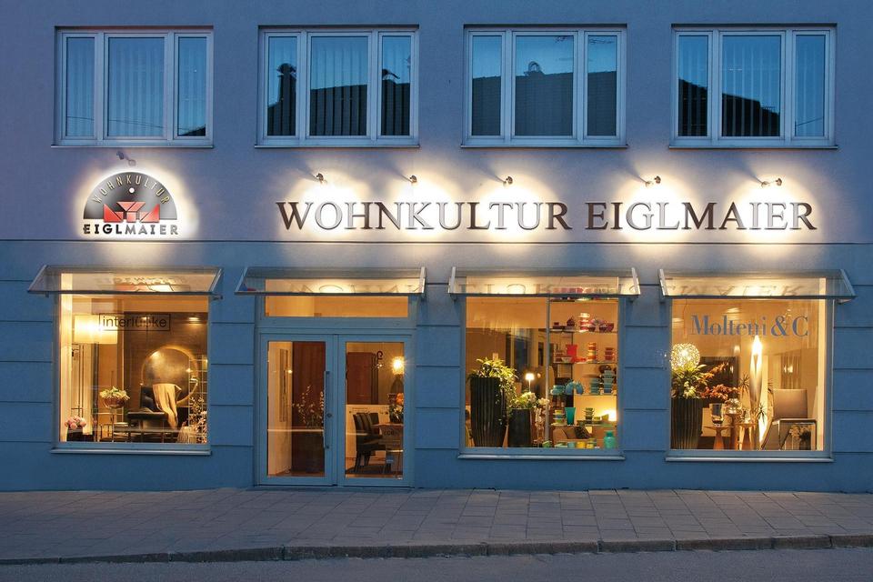 Repräsentative Ladeneinheit mit 32m Schaufensterfront in 1A Lage von Deggendorf – Bild 4