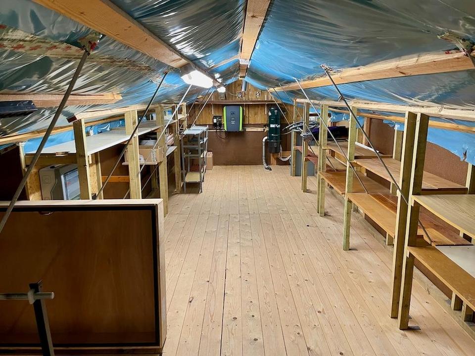 Nachhaltiger Bungalow mit Wintergarten, Garage und Garten – Bild 21