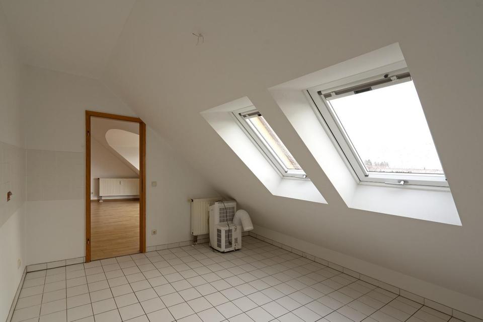 3 Zimmer Dachgeschosswohnung mit Sonnenterrasse – Bild 8