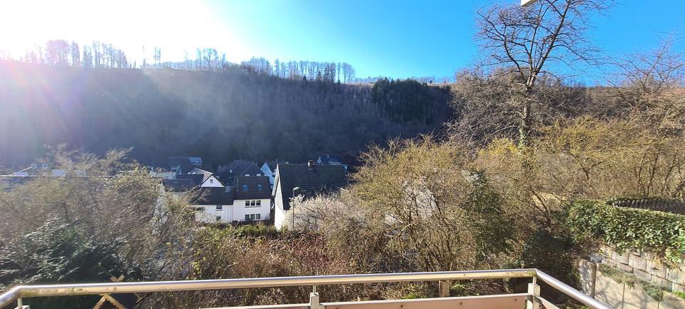 Gemütliche 2-Zimmer-Wohnung in idyllischer Lage mit Balkon und Einbauküche und Stellplatz – Bild 12