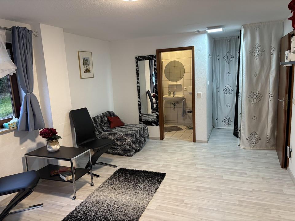 Gepflegte Doppelhaushälfte mit 2 separaten Wohneinheiten und Studio in ruhiger Lage, 30er Zone – Bild 4