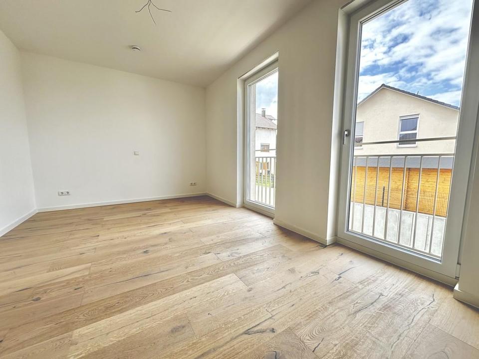 3-Zimmer Dachgeschosswohnung mit großzügigem Wohnbereich – Bild 8