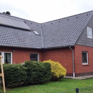 Solides Zweifamilien-Haus in 25917 Leck