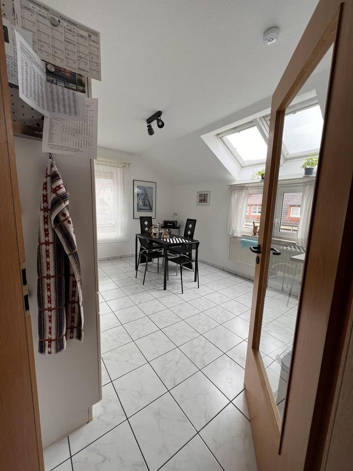 Helle Dachgeschosswohnung – Bild 13