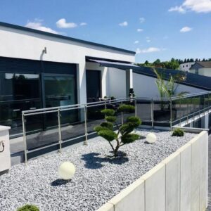 Luxuriöses Einfamilienhaus mit Gewerbehalle am Rande von Gomaringen