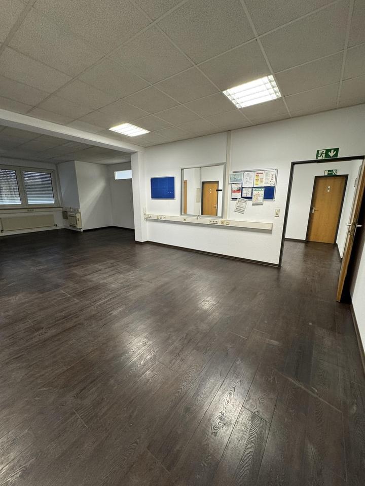 Lagerhalle ca. 1000qm mit Büro ca. 150qm – Bild 8