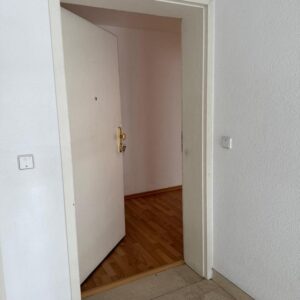 Schicke drei Zimmer, Küche, Bad mit Balkon