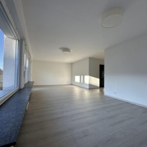 RESERVIERT - Helle 4½-Zimmer-Wohnung (ca. 101 m²) mit Terrasse + Garage *PROVISIONSFREI*
