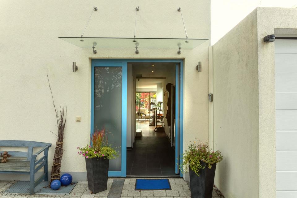 Wunderschöne Doppelhaushälfte mit Südgarten – Bild 3