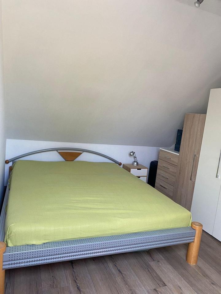 Charmante durch Dachboden ausgebaute 5 Zimmer-ETW mit 2 Balkonen und TG Stellplatz in Waren Müritz – Bild 3