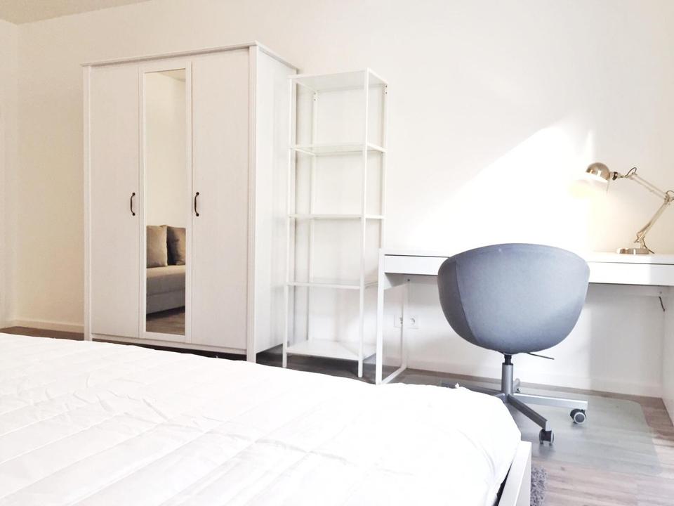 Ab SOFORT - Paar oder 2er WG -Neue helle Luxus Wohnung mit Terrasse, Alpenblick, vollmöbliert – Bild 6