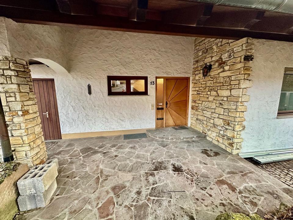 Spacious 150 m² Apartment with Stunning Green Views & Swabian Alb Panorama – Bild 2