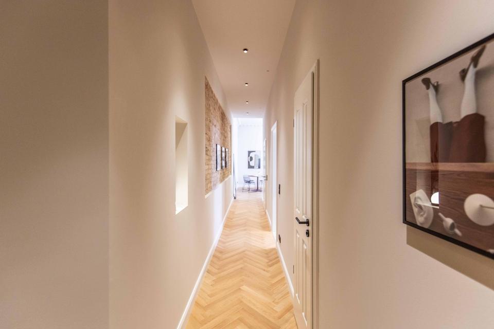Stilvoller Altbau-Traum in bester Lage in Berlin-Mitte 2,5 Zimmern und luxuriösem Interior-Konzept – Bild 8