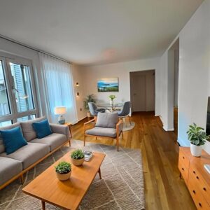 Moderne, helle 3-Zimmer-Wohnung mit West-Balkon, Gäste-WC, Lift, Garage in Frankfurt-Kalbach