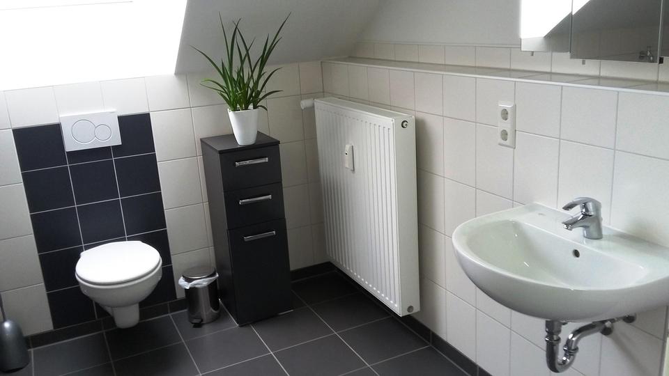 helle moderne 4-Zimmer-DG-Wohnung mit Balkon zentral in Bad Kissingen – Bild 7