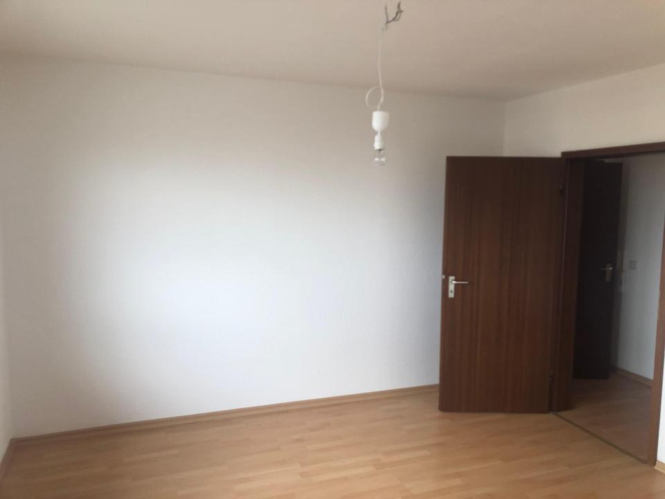 Tolle neue, renovierte 2-Zimmer-Wohnung mit Balkon+Garage in Mannheim – Bild 3