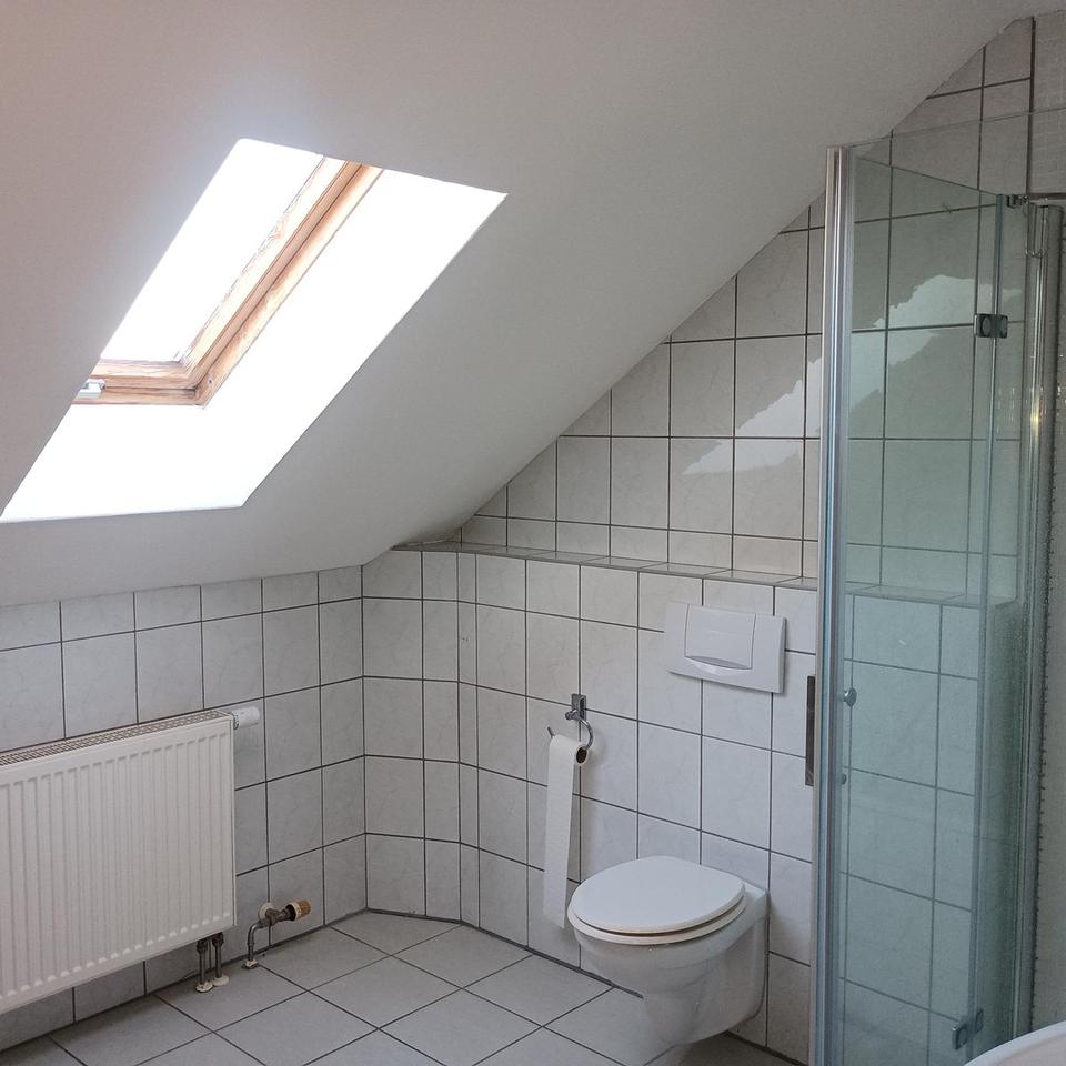 Gepflegtes Doppelhaus in traumhafter Lage- ideal für Familien oder Kapitalanleger – Bild 9