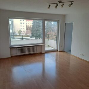Top angebundene, bezugsfertige 2-Zimmer-Wohnung mit Balkon, Duplex-Stellplatz in Berg am Laim