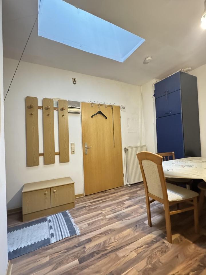 Möblierte und renovierte 2,5- Zimmerwohnung zu vermieten – Bild 11