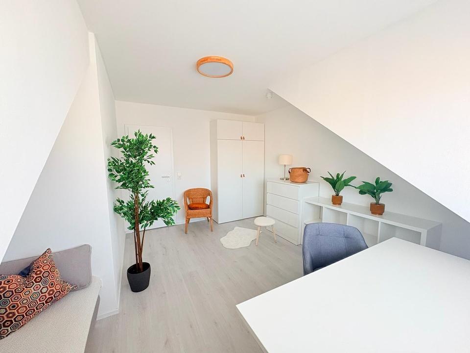Moderne 3,5-Zimmer-Maisonette möbliert mit Heimkino, Wallbox & Klimaanlage – Bild 22