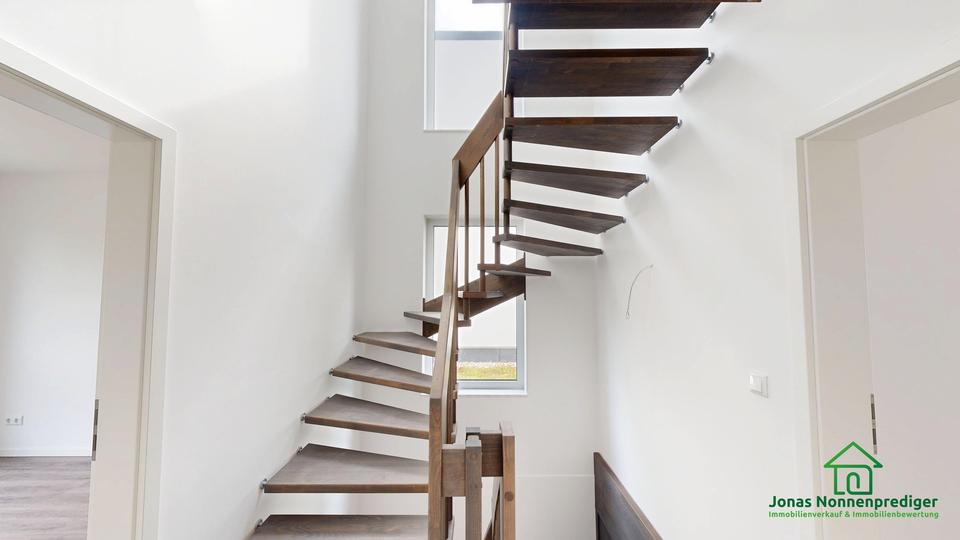 Modernes Reihenhaus mit Garage zum Erstbezug - 2 Geschosse – Bild 31