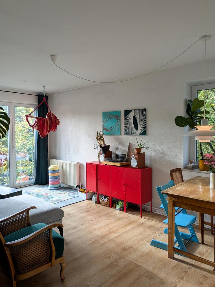 Gemütliche, und lichtverwöhnte 3 Zimmer Wohnung. Courtagefrei und großes Potenzial! – Bild 5